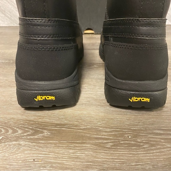 UGG | Men’s Felton Black WaterProof Leather Snow Boots NEW - Picture 11 of 15